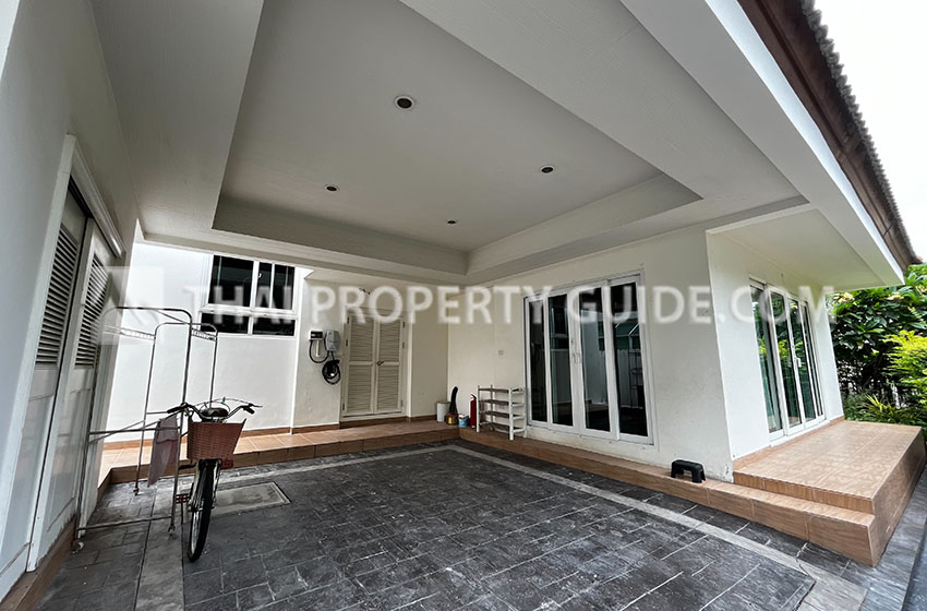 House with Shared Pool in Sukhumvit 